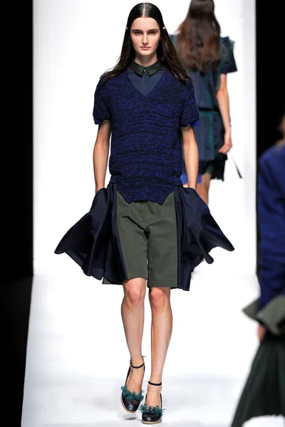Look 32